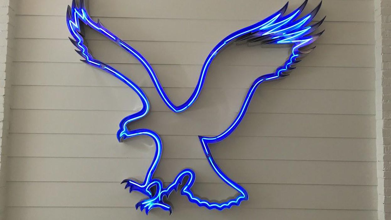 american eagle sign