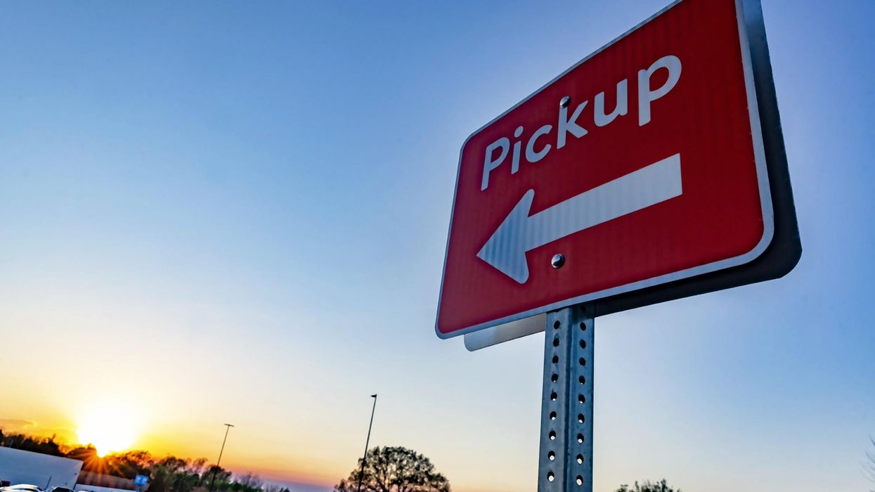 A sign that says pickup